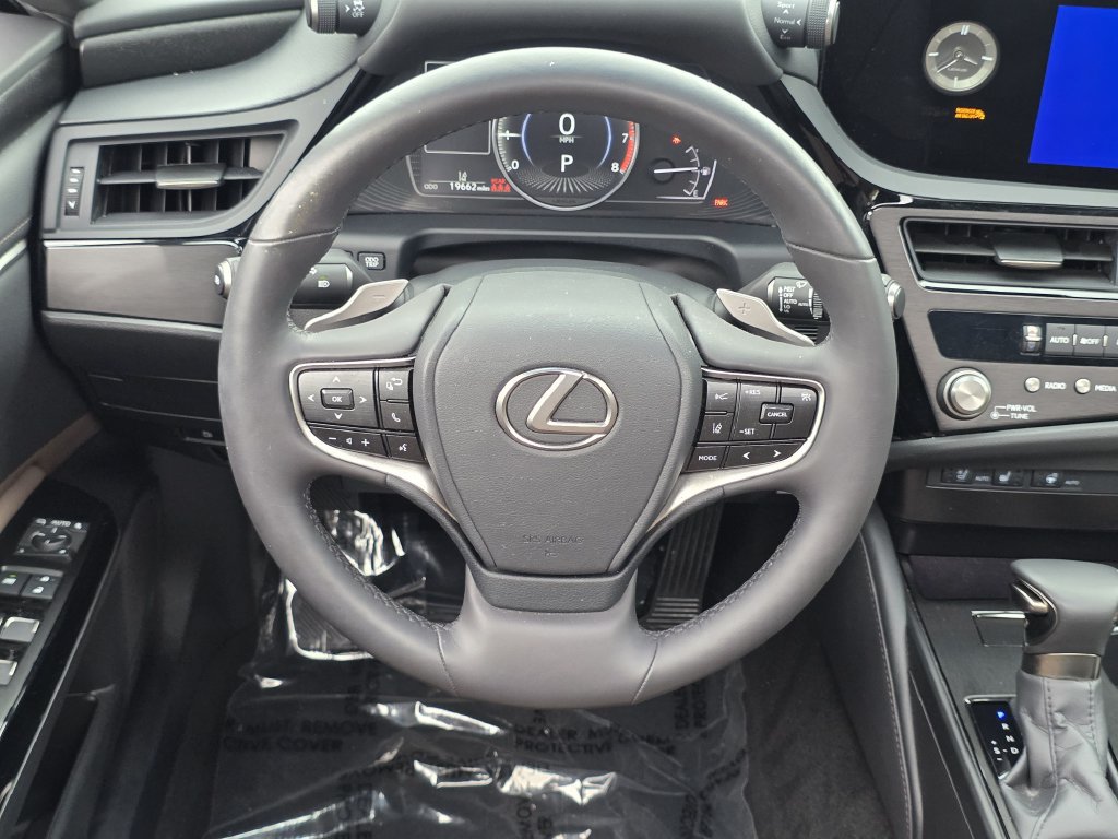 Certified 2024 Lexus ES 350 w/ Premium Package FWD image 22