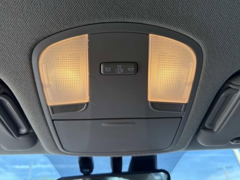 Used 2020 Hyundai Elantra Limited image 45