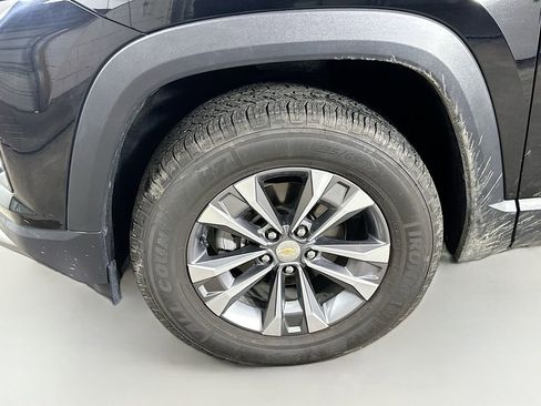 Used 2025 Chevrolet Equinox LT w/ Convenience Package II image 8