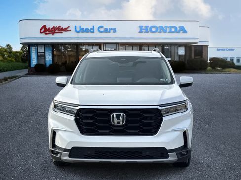 Used 2025 Honda Pilot Touring image 8