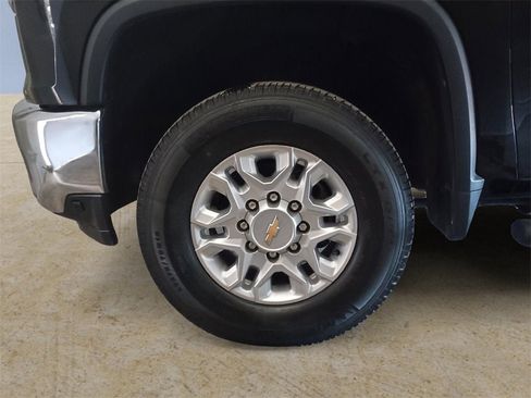 Used 2021 Chevrolet Silverado 2500 LTZ w/ Z71 Off-Road Package image 14