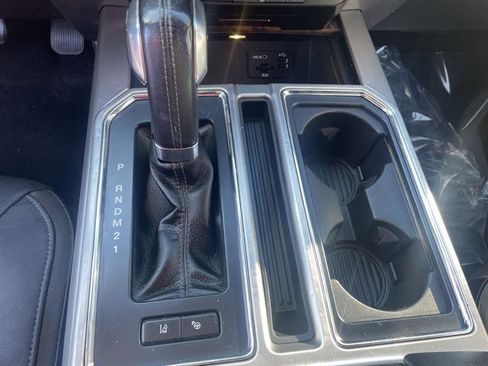 Used 2015 Ford F150 Platinum w/ Equipment Group 701A Luxury image 22