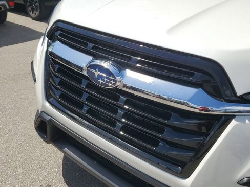 Used 2025 Subaru Ascent Premium image 9