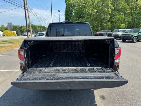 Used 2021 Nissan Titan PRO-4X w/ Pro-4x Convenience Package AWD/4WD image 8
