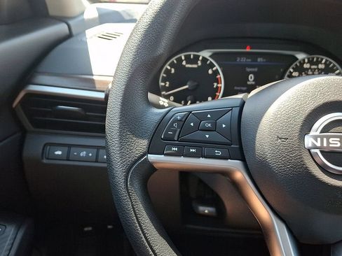 Used 2024 Nissan Altima 2.5 SV FWD image 22