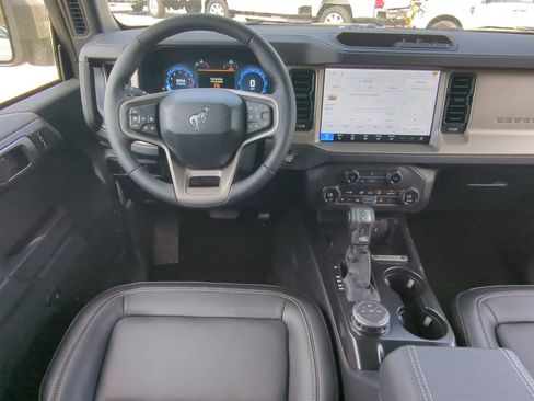 New 2026 Ford Bronco Outer Banks image 14