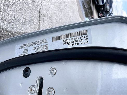 Used 2021 Dodge Challenger SXT image 14