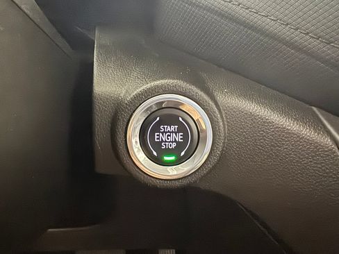 Used 2023 Chevrolet TrailBlazer LT w/ Convenience Package FWD image 25