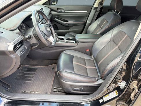 Used 2024 Nissan Altima 2.5 SR FWD image 5
