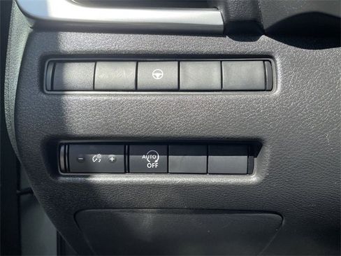 Used 2023 Nissan Rogue SV image 33