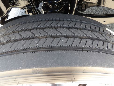 Used 2021 Ford F550 image 56