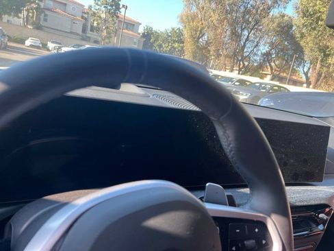 Used 2026 BMW 330i Sedan w/ M Sport Package RWD image 10