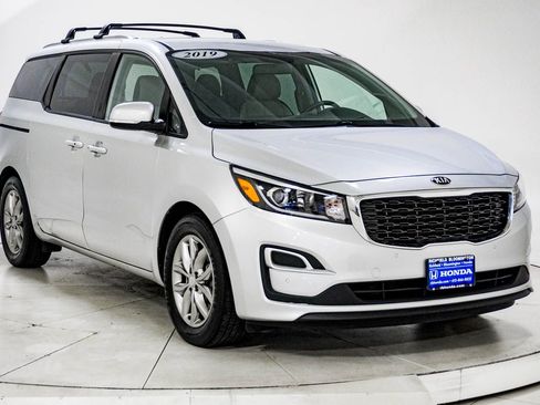 Used 2019 Kia Sedona EX FWD image 13