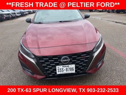 Used 2023 Nissan Altima 2.5 SR w/ SR Premium Package AWD/4WD image 2