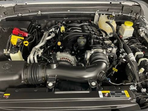 Used 2022 Jeep Gladiator Rubicon w/ Trailer Tow Package image 9