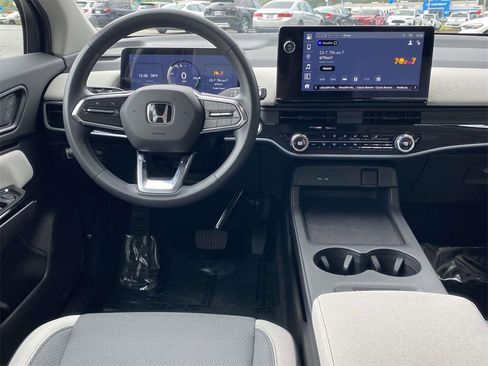 Certified 2024 Honda Prologue EX image 9