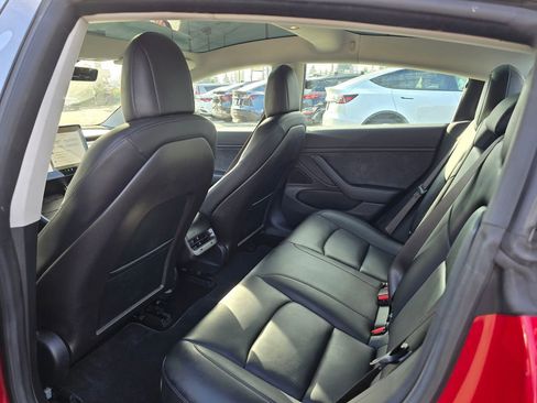 Used 2018 Tesla Model 3 Long Range RWD image 18