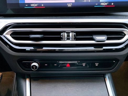 Used 2023 BMW 330i xDrive Sedan w/ Driving Assistance Package image 19