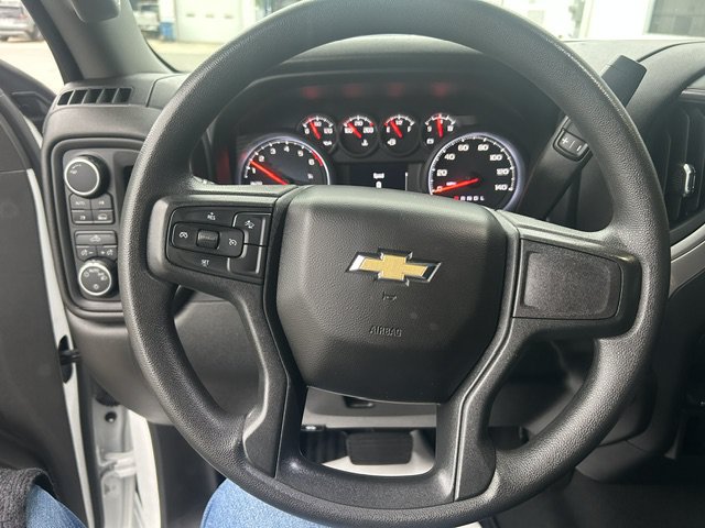 Used 2022 Chevrolet Silverado 1500 Custom AWD/4WD image 25