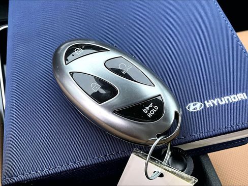Used 2025 Hyundai Sonata Limited image 14