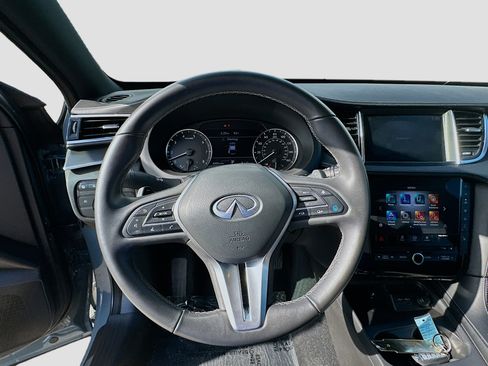 Used 2025 INFINITI QX55 Luxe w/ Cargo Package image 10