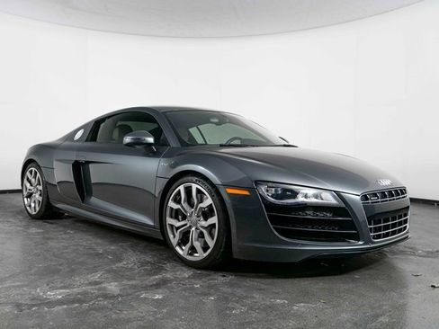 Used 2011 Audi R8 V10 image 2