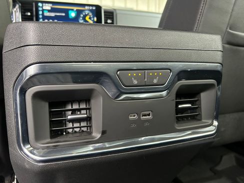 Used 2022 Chevrolet Silverado 1500 LTZ w/ LTZ Convenience Package II AWD/4WD image 36