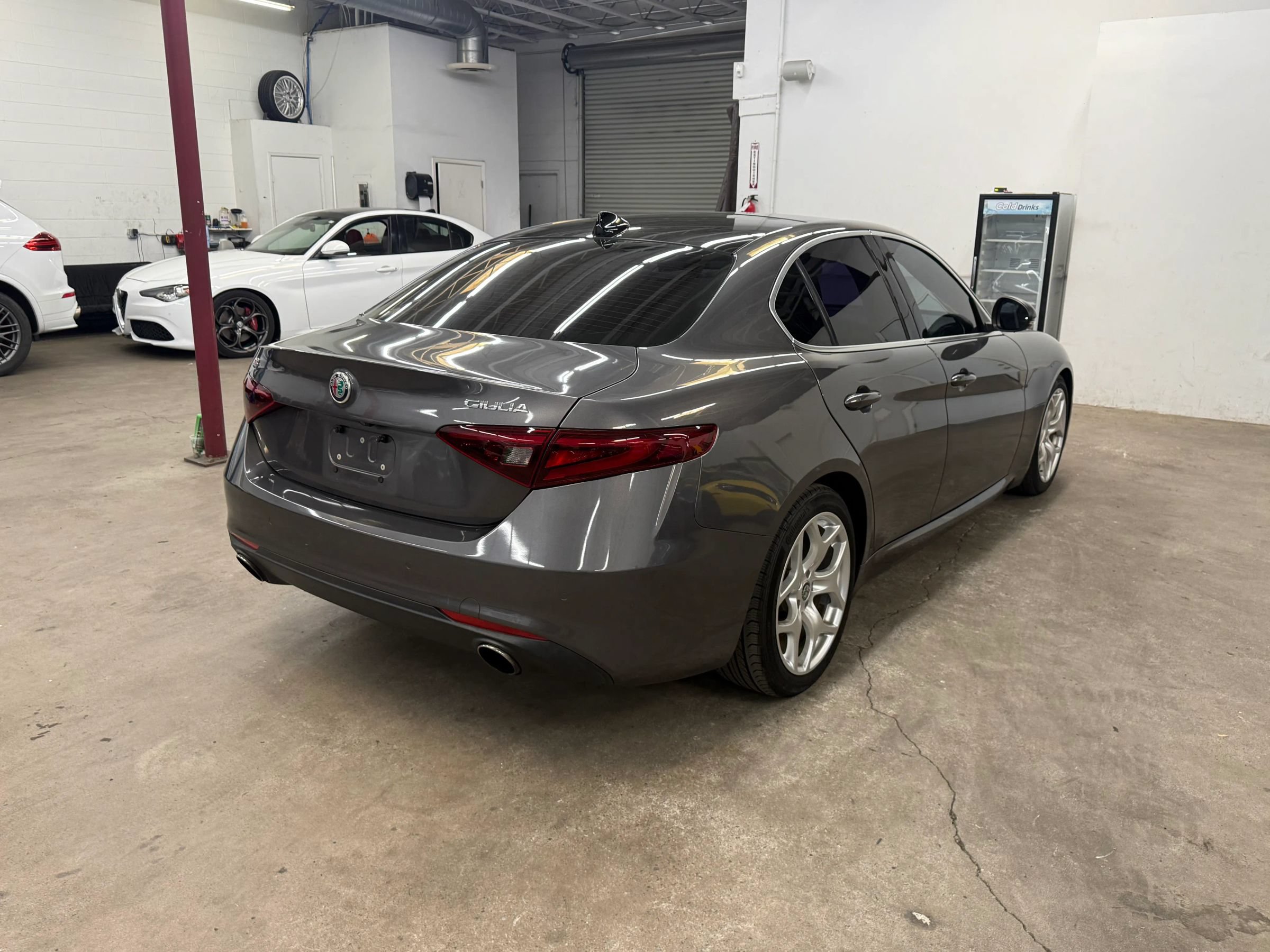 Used 2018 Alfa Romeo Giulia Ti w/ TI Performance Package RWD image 5