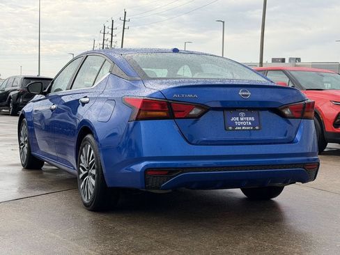 Used 2025 Nissan Altima 2.5 SV FWD image 7