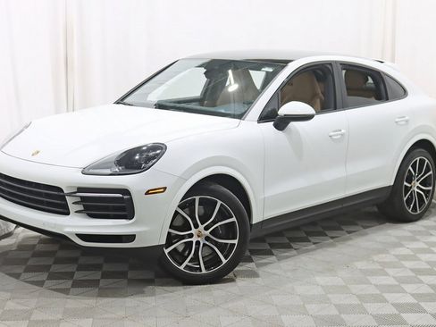 Used 2023 Porsche Cayenne Platinum Edition image 7