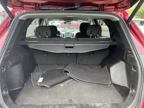 Used 2018 Chevrolet Equinox LT AWD/4WD image 16