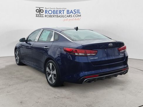 Used 2018 Kia Optima SX image 2