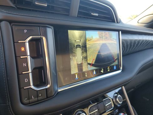 Used 2024 GMC Yukon XL Denali image 26