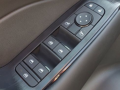 New 2026 Nissan Rogue S image 9