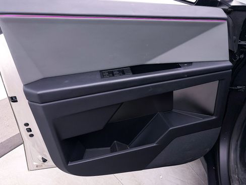 Used 2024 Tesla Cybertruck Cyberbeast image 15