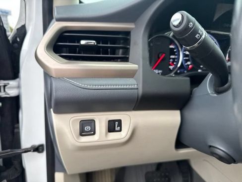 Used 2020 GMC Acadia Denali w/ Trailering Package AWD/4WD image 9