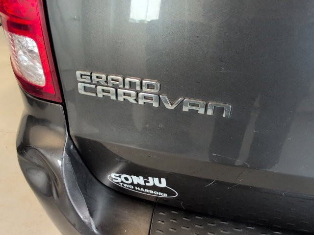 Used 2016 Dodge Grand Caravan SXT FWD image 37