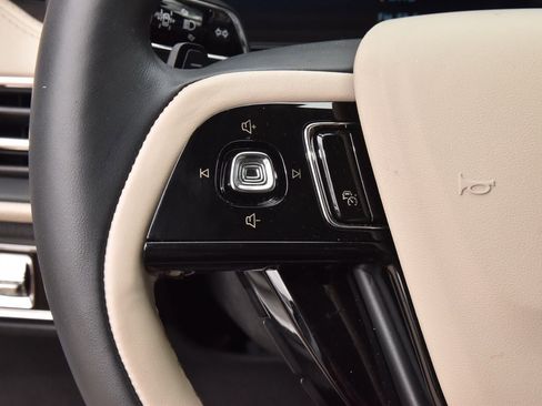 Certified 2025 Lincoln Corsair Reserve image 24