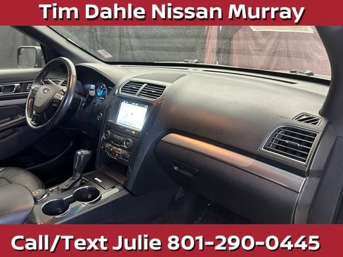 Used 2018 Ford Explorer XLT w/ Equipment Group 202A AWD/4WD image 17