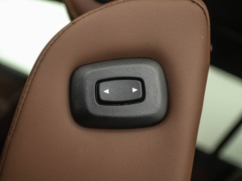 Used 2024 BMW X7 xDrive40i AWD/4WD image 26