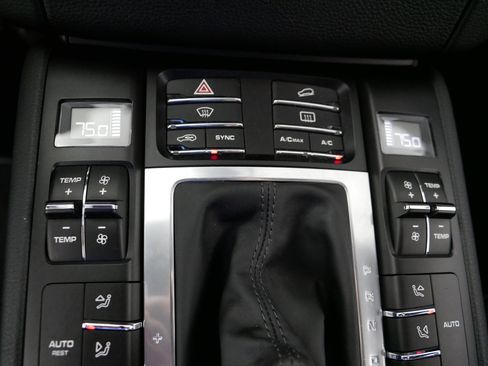 Used 2016 Porsche Macan S AWD/4WD image 23