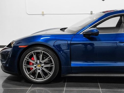 Used 2022 Porsche Taycan 4S image 13