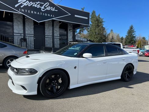Used 2019 Dodge Charger SRT Hellcat w/ Navigation & Travel Group RWD image 1
