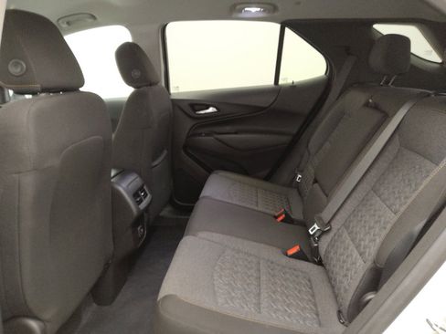 Used 2024 Chevrolet Equinox LT w/ LPO, Floor Liner Package FWD image 18
