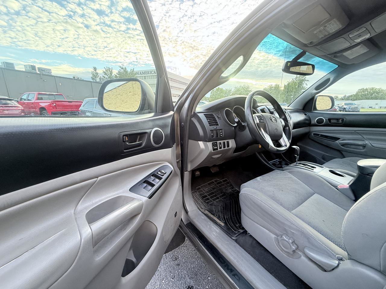 Used 2012 Toyota Tacoma PreRunner w/ TRD Sport Pkg RWD image 9