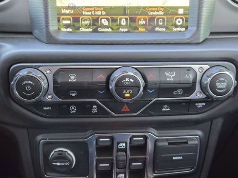 Certified 2022 Jeep Gladiator Sport image 18