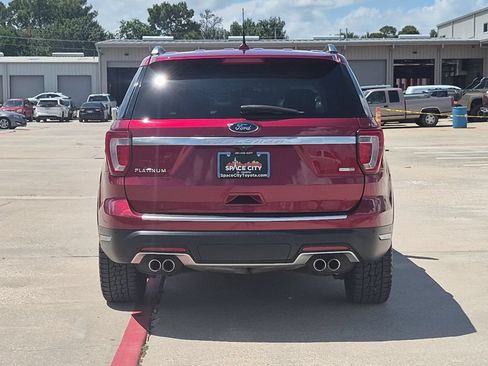 Used 2019 Ford Explorer Platinum AWD/4WD image 5