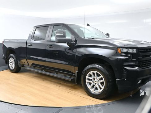 Used 2021 Chevrolet Silverado 1500 RST w/ Max Trailering Package AWD/4WD image 2
