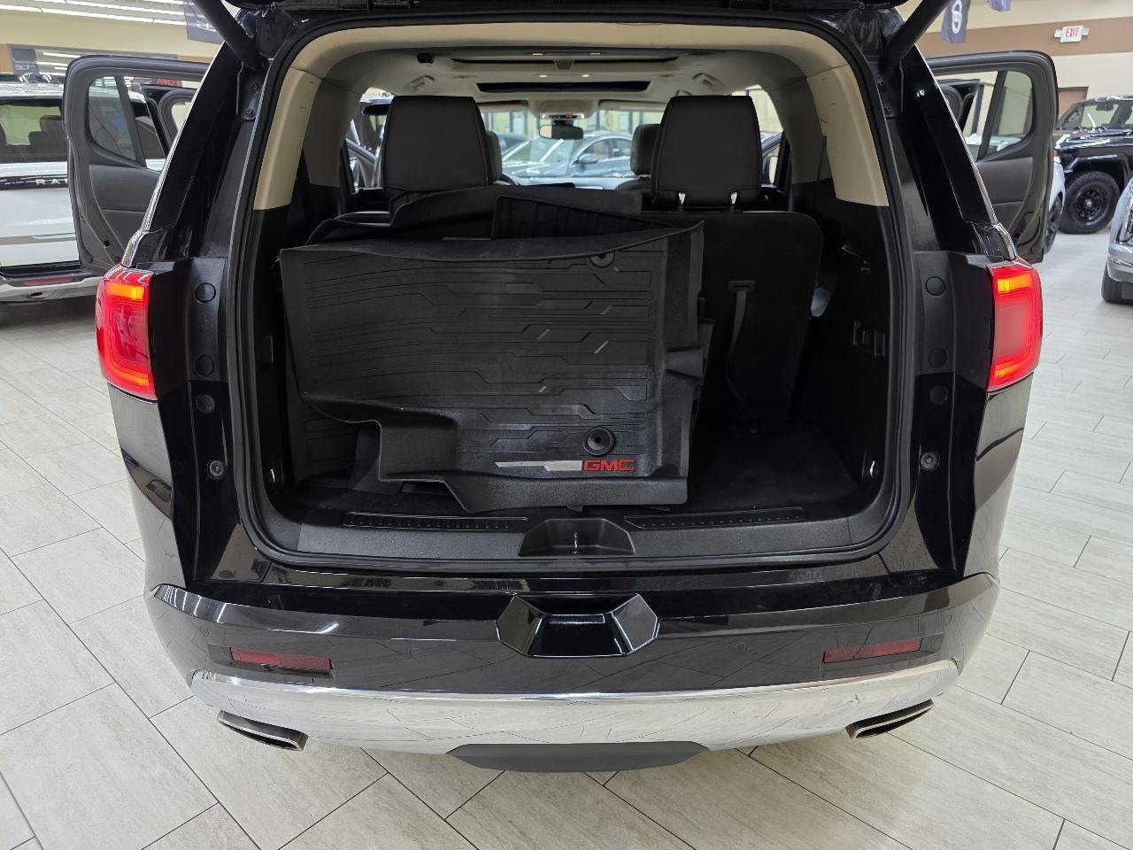 Used 2017 GMC Acadia Denali AWD/4WD image 12