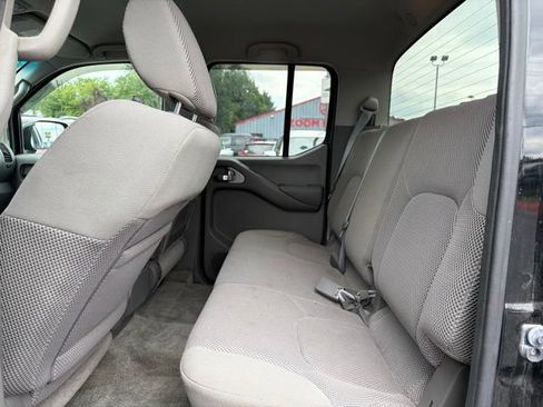 Used 2012 Nissan Frontier SV AWD/4WD image 9